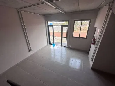 Galpão/Depósito/Armazém para alugar, 750m² no Parque Emília, Sumaré