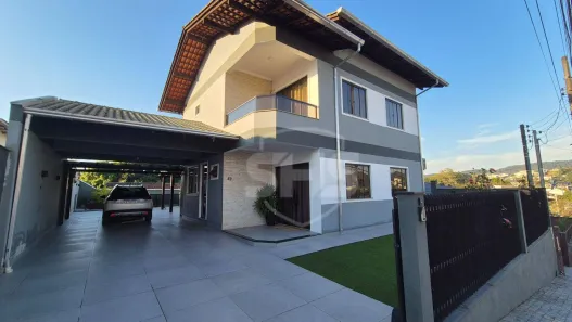 Casa com 3 Quartos à venda, 337m² no Fortaleza, Blumenau