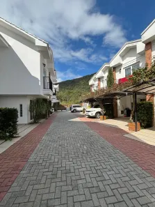 Sobrado com 2 Quartos à venda, 74m² no Armação do Pântano do Sul, Florianópolis