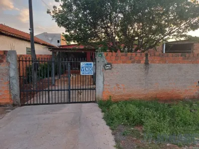 Casa com 4 Quartos à venda, 65m² no Núcleo Habitacional José Mercadante, Apucarana