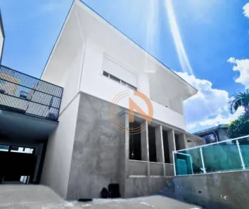 Casa de Condomínio com 4 Quartos para alugar, 300m² no Jardim das Bandeiras, São Paulo