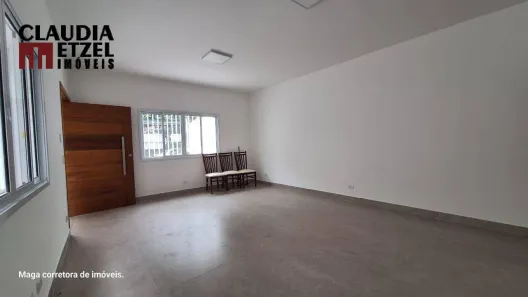 Casa de Condomínio com 3 Quartos para alugar, 212m² no Sumarezinho, São Paulo