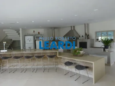 Casa de Condomínio com 4 Quartos à venda, 1000m² no Residencial Morada dos Lagos, Barueri