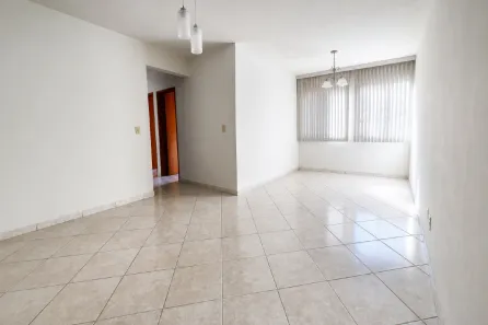 Apartamento com 3 Quartos à venda, 75m² no Vila Ipiranga, Londrina