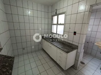 Apartamento com 2 Quartos para alugar, 65m² no Santa Mônica, Uberlândia