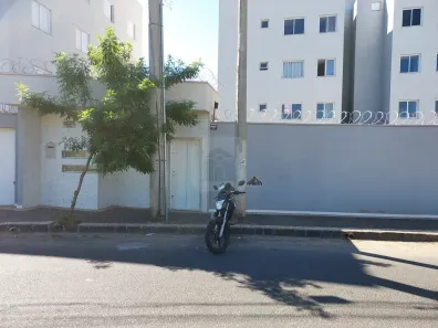 Apartamento com 2 Quartos para alugar, 57m² no Alto Umuarama, Uberlândia