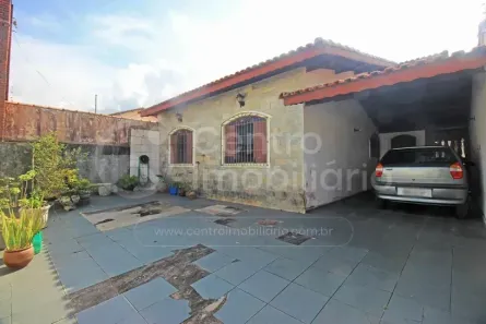 Casa com 3 Quartos à venda, 172m² no Jardim Icaraíba, Peruíbe