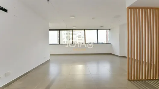 Sala Comercial à venda, 42m² no Campo Comprido, Curitiba