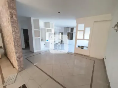 Ponto Comercial para alugar, 450m² no Tabajaras, Uberlândia