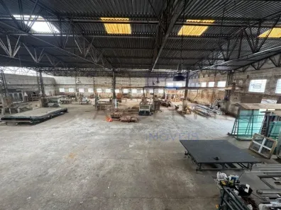 Galpão/Depósito/Armazém à venda, 2100m² no Vila Brás Cubas, Mogi das Cruzes