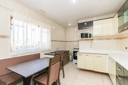 Casa com 4 Quartos à venda, 170m² no Xaxim, Curitiba