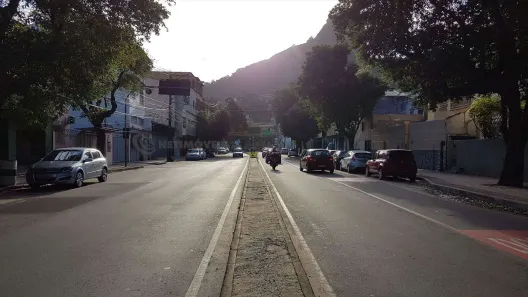 Casa com 6 Quartos à venda, 250m² no Santa Cecília, Vitória
