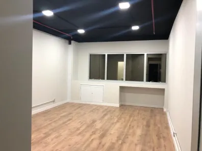 Sala Comercial à venda, 34m² no Partenon, Porto Alegre