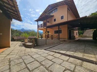 Casa de Condomínio com 4 Quartos à venda, 255m² no Posse, Teresópolis