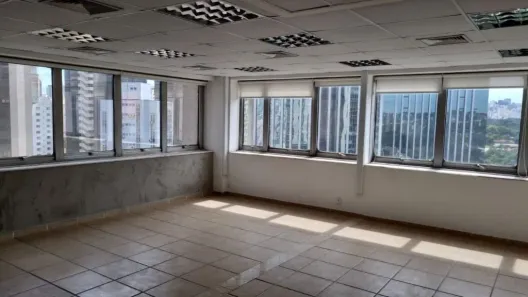 Sala Comercial para alugar, 84m² no Itaim Bibi, São Paulo