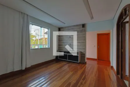 Casa com 3 Quartos à venda, 400m² no Nova Floresta, Belo Horizonte