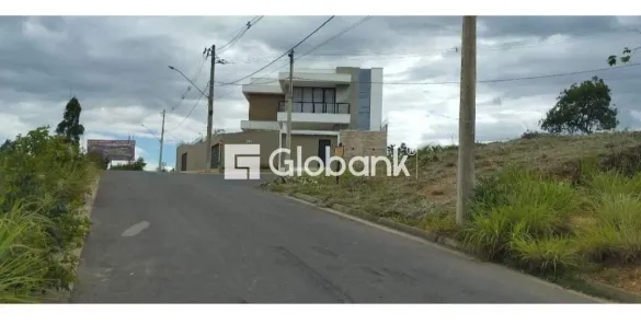 Lote/Terreno à venda, 302m² no Mirante do Sol, Montes Claros