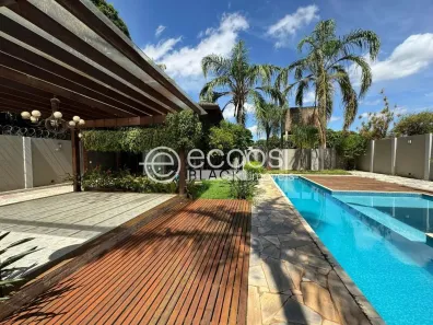 Casa com 3 Quartos à venda, 550m² no Cidade Jardim, Uberlândia