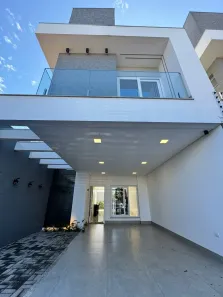 Sobrado com 3 Quartos à venda, 197m² no Jardim Paris VI, Maringá