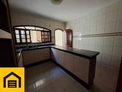 Sobrado com 3 Quartos à venda, 206m² no Parque Marajoara, Santo André