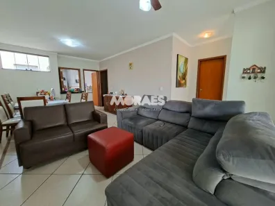 Imóvel Comercial com 3 Quartos à venda, 325m² no Centro, Bauru