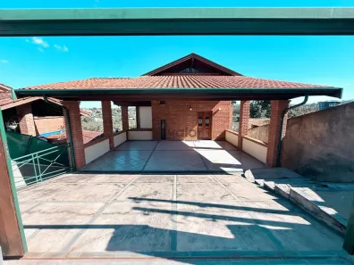 Casa de Condomínio com 3 Quartos à venda, 282m² no Jardim Sorirama (Sousas), Campinas