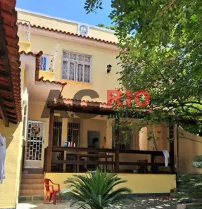 Casa com 5 Quartos à venda, 240m² no Tanque, Rio de Janeiro