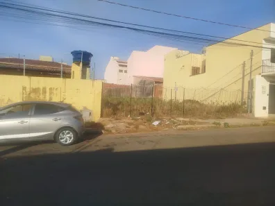 Lote/Terreno à venda, 364m² no Maracanã, Anápolis