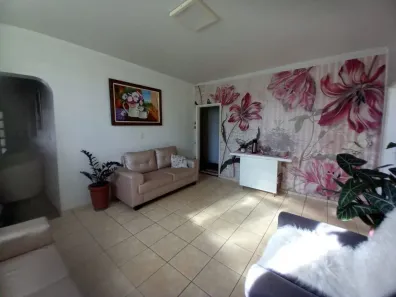 Casa com 4 Quartos à venda, 181m² no Setor Urias Magalhães, Goiânia