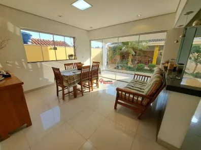 Casa com 4 Quartos à venda, 249m² no Vila Bética, Santa Bárbara D'Oeste
