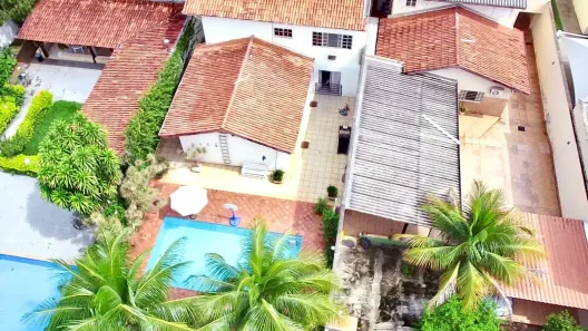 Sobrado com 6 Quartos à venda, 333m² no Jardim Guanabara, Goiânia