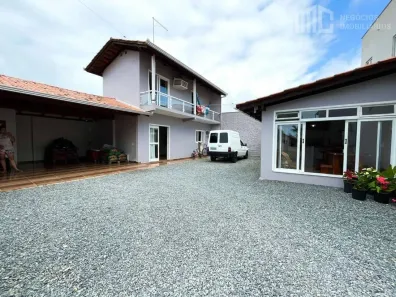Casa com 3 Quartos à venda, 167m² no Costeira, Balneário Barra do Sul