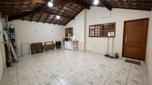 Casa com 3 Quartos para alugar, 90m² no Loteamento Villa Branca, Jacareí