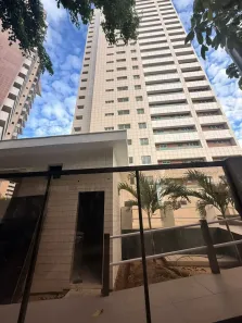 Apartamento com 3 Quartos para alugar, 240m² no Guararapes, Fortaleza