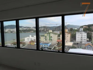Sala Comercial à venda, 27m² no Estreito, Florianópolis