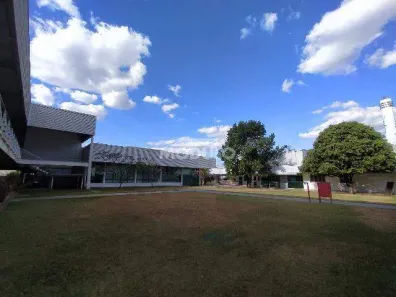 Prédio Comercial para alugar, 9000m² no Granja Marileusa, Uberlândia