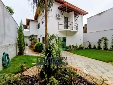 Casa com 4 Quartos à venda, 350m² no Santa Helena, Governador Valadares