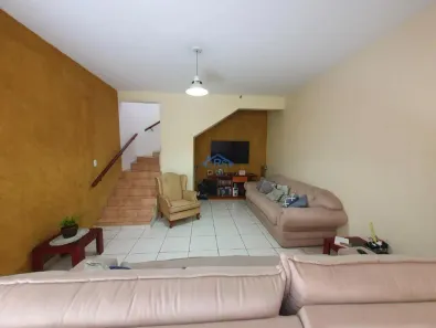 Casa com 3 Quartos à venda, 191m² no Vila Anita Costa, Jandira