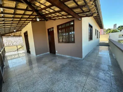 Casa com 4 Quartos à venda, 360m² no Santa Helena (Barreiro), Belo Horizonte