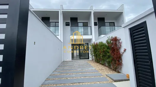 Sobrado com 2 Quartos à venda, 90m² no Bombas, Bombinhas