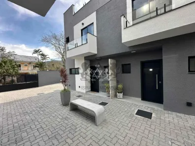 Sobrado com 2 Quartos à venda, 13m² no Recanto Som do Mar, Caraguatatuba