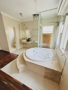 Casa de Condomínio com 3 Quartos à venda, 270m² no Loteamento Villa Branca, Jacareí