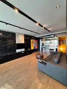 Apartamento com 3 Quartos para alugar, 140m² no Centro, Balneário Camboriú