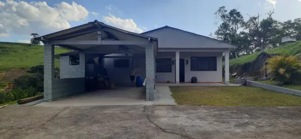 Fazenda/Sítio com 3 Quartos à venda, 230m² no Zona Rural, Nazaré Paulista