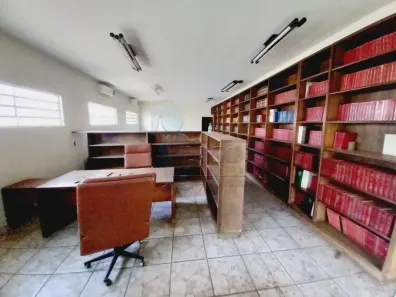 Imóvel Comercial com 4 Quartos para alugar, 300m² no Centro, Sertãozinho