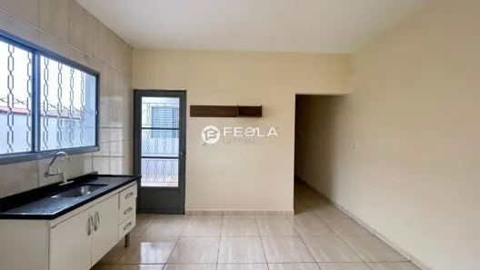 Casa com 2 Quartos para alugar, 81m² no Parque São Jerônimo, Americana