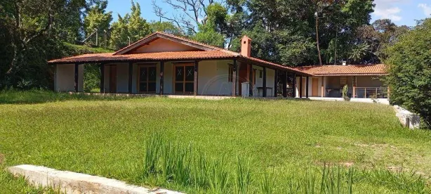 Fazenda/Sítio com 3 Quartos à venda, 200m² no Portal da Serra, Serra Negra