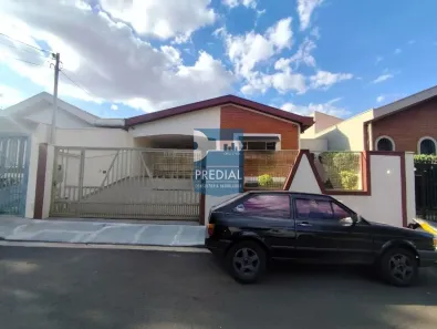 Casa com 3 Quartos para alugar, 145m² no Vila Faria, São Carlos