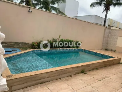 Casa com 4 Quartos à venda, 199m² no Jardim Karaíba, Uberlândia
