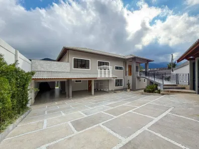 Casa com 4 Quartos à venda, 350m² no Carlos Guinle, Teresópolis